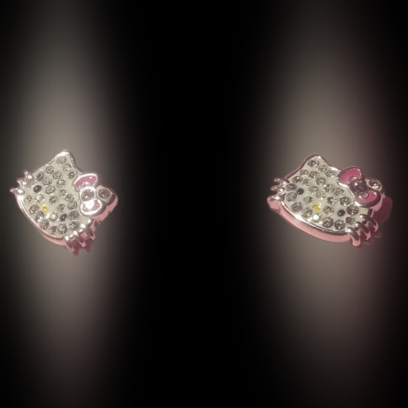 Pair of Authentic, Fine Silver Plated, Hello Kitty Earrings - Picture 4 of 5